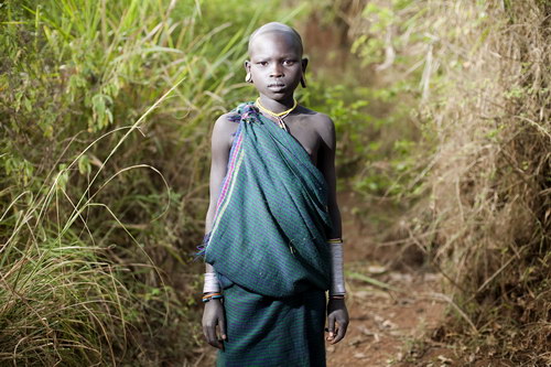 Niño Surma en el suroeste de Etiopía