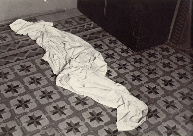 Manuel Álvarez Bravo: Sábana caída