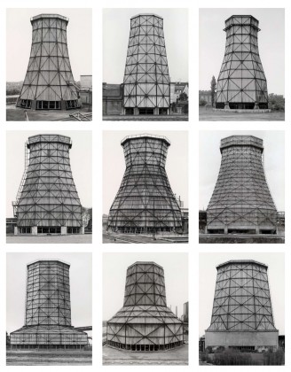 Bernd y Hilla Becher: Cooling Towers, Ruhr District, 1983