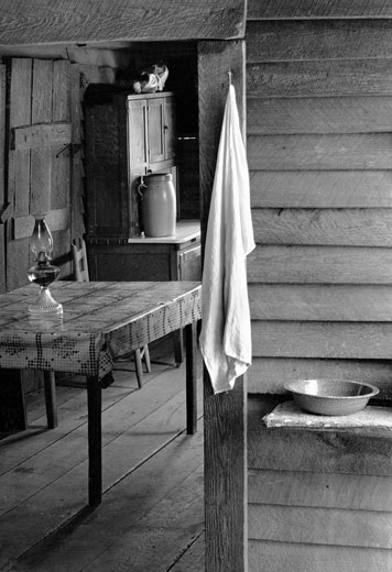Walker Evans - Farmer's Kitchen, Hale County, Alabama, 1936