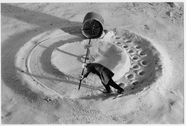 Gilbert Garcin - El molino del olvido, 1999